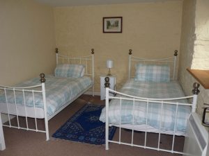 Twin Bedroom in short term rental